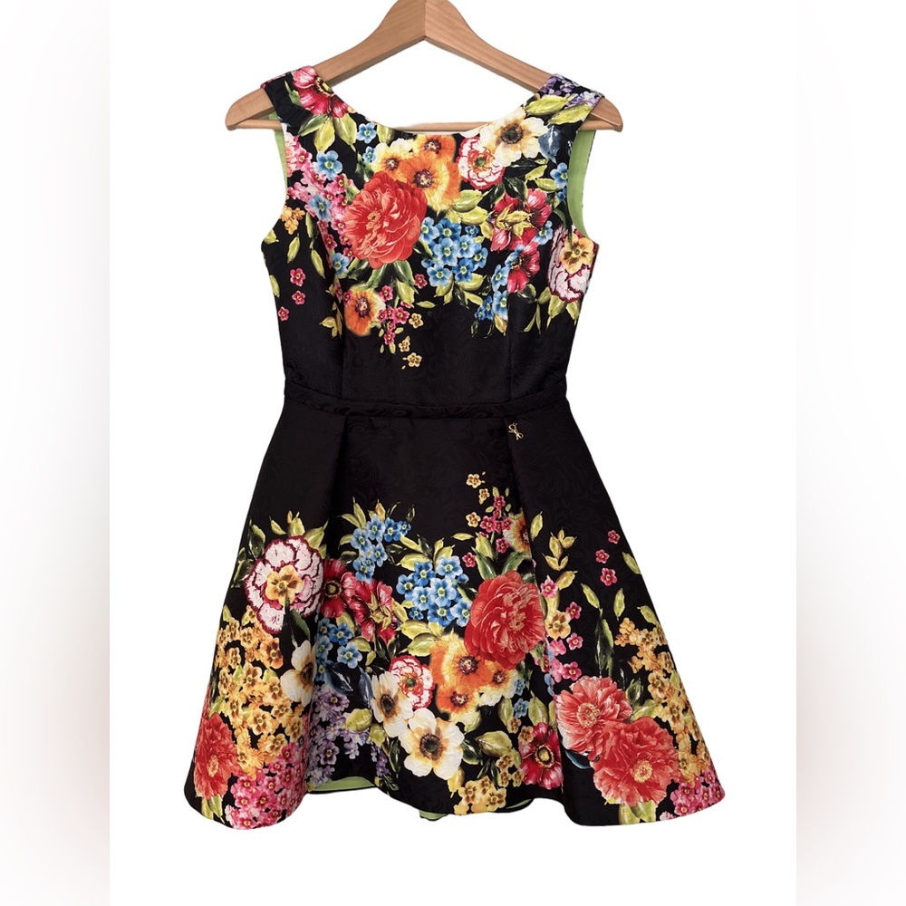 Sleeveless fit and flare 50s-vibe midi floral dress black base with crinoline XS
